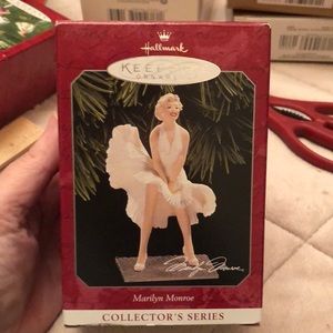 1998 Marilyn Monroe Hallmark Keepsake Ornament